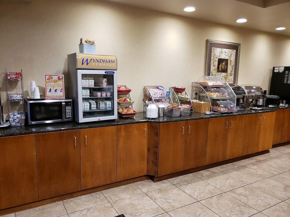 Wingate By Wyndham Tuscaloosa Hotel Bagian luar foto