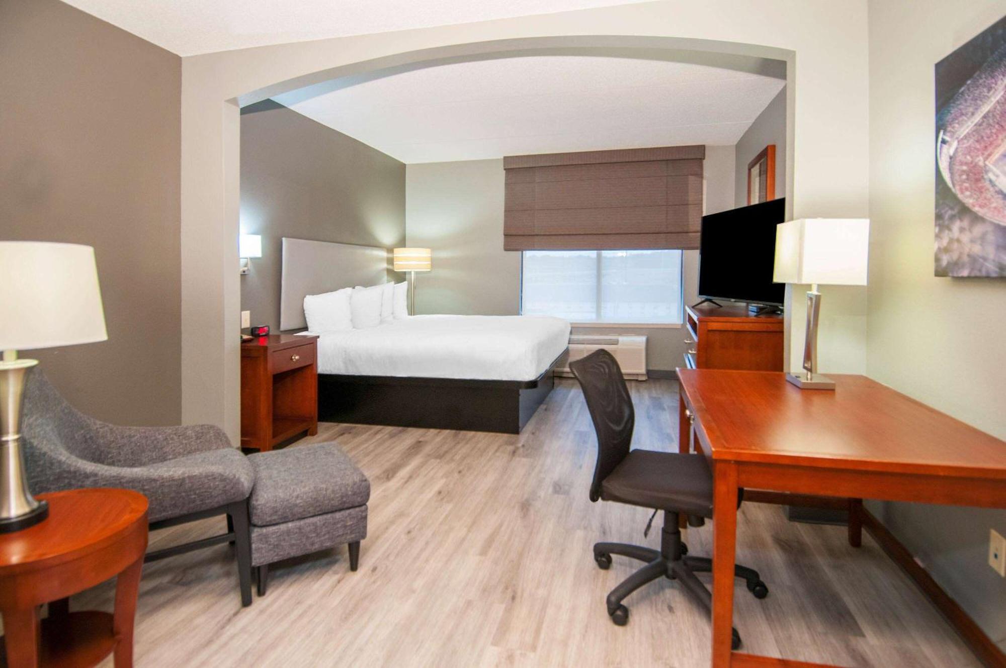 Wingate By Wyndham Tuscaloosa Hotel Bagian luar foto